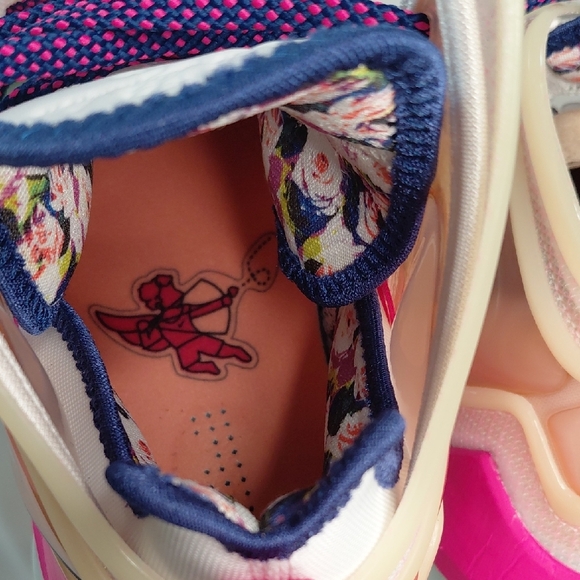 Nike Multicolor Sneakers with Pink and Mint Accents - Picture 3 of 4